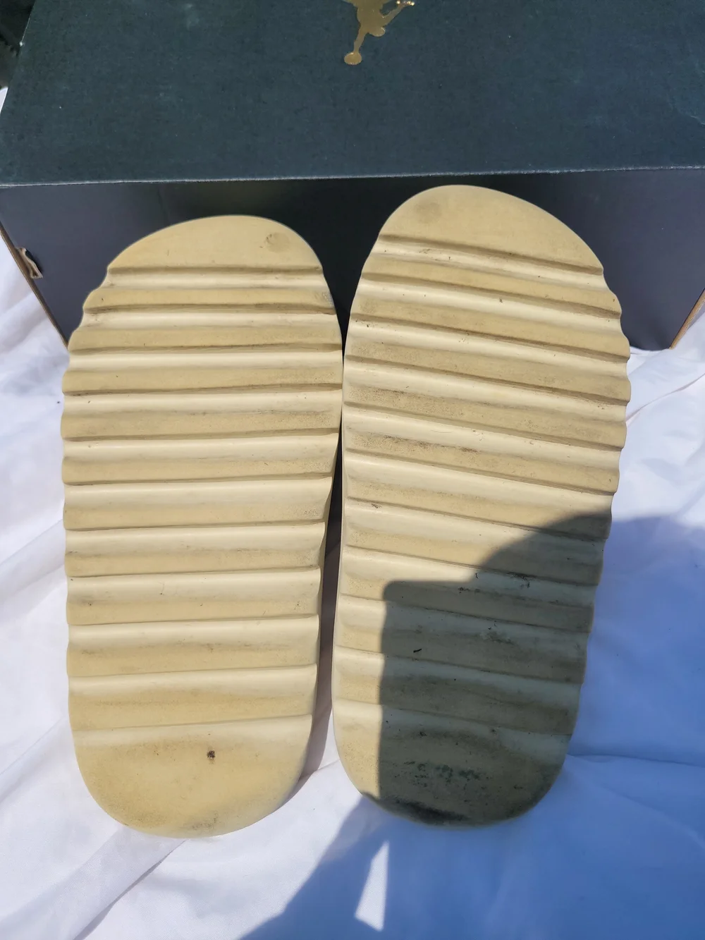 Yeezy Cream Slide Sandal